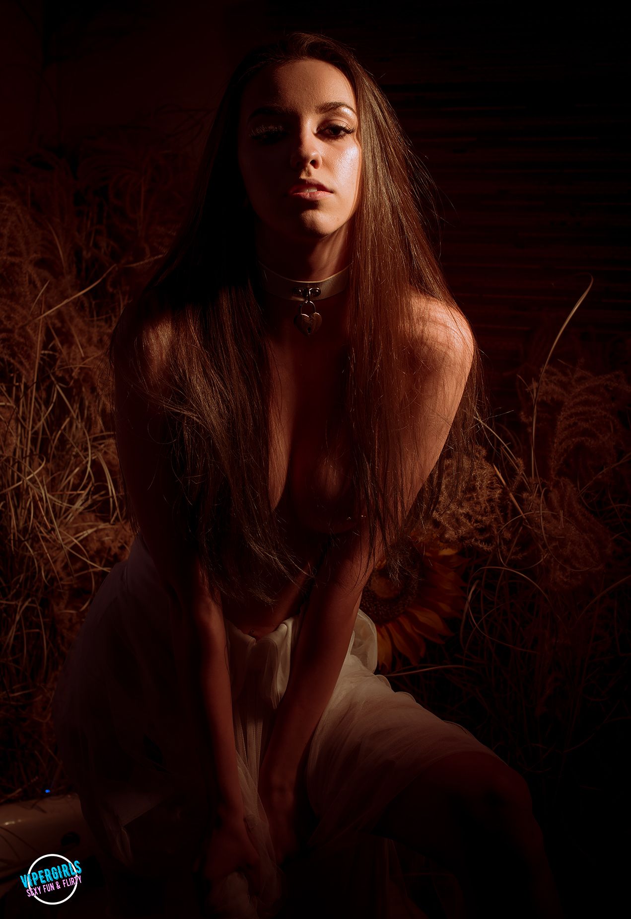 ilovevipergirls.com,ViperGirl Haley. MotherNature Series. Nude,Topless, Pretty Dress Boudoir,Claw Foot bathtub, ViperGirls, ViperGirlsHaley,ILVG #vipergirlhaley